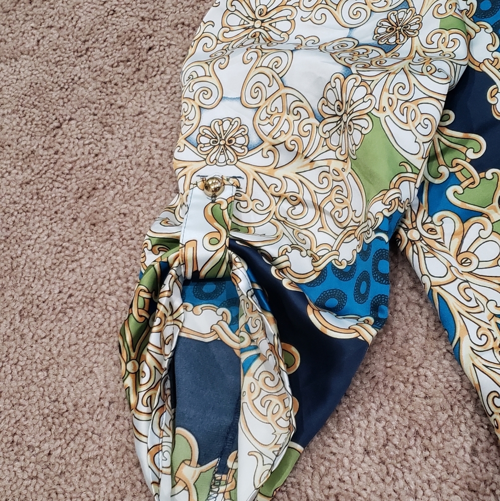 Elaborate Chain Pattern Rolled Button Sleeve - image 2